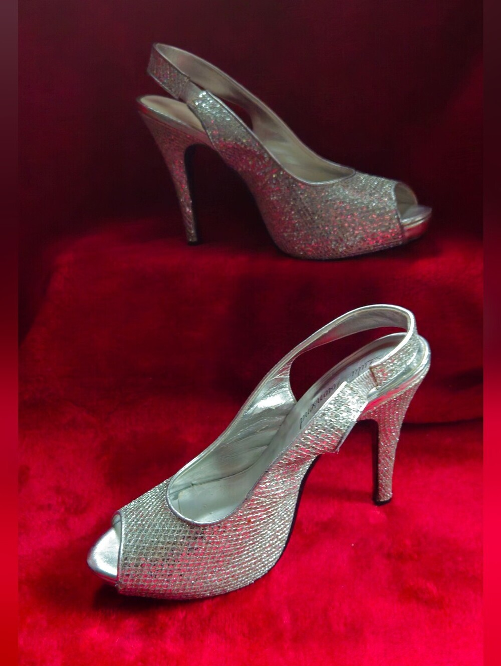 Lulu Townsend Silver Metallic Glitter Peep-Toe Slingback Heels - Size 6.5